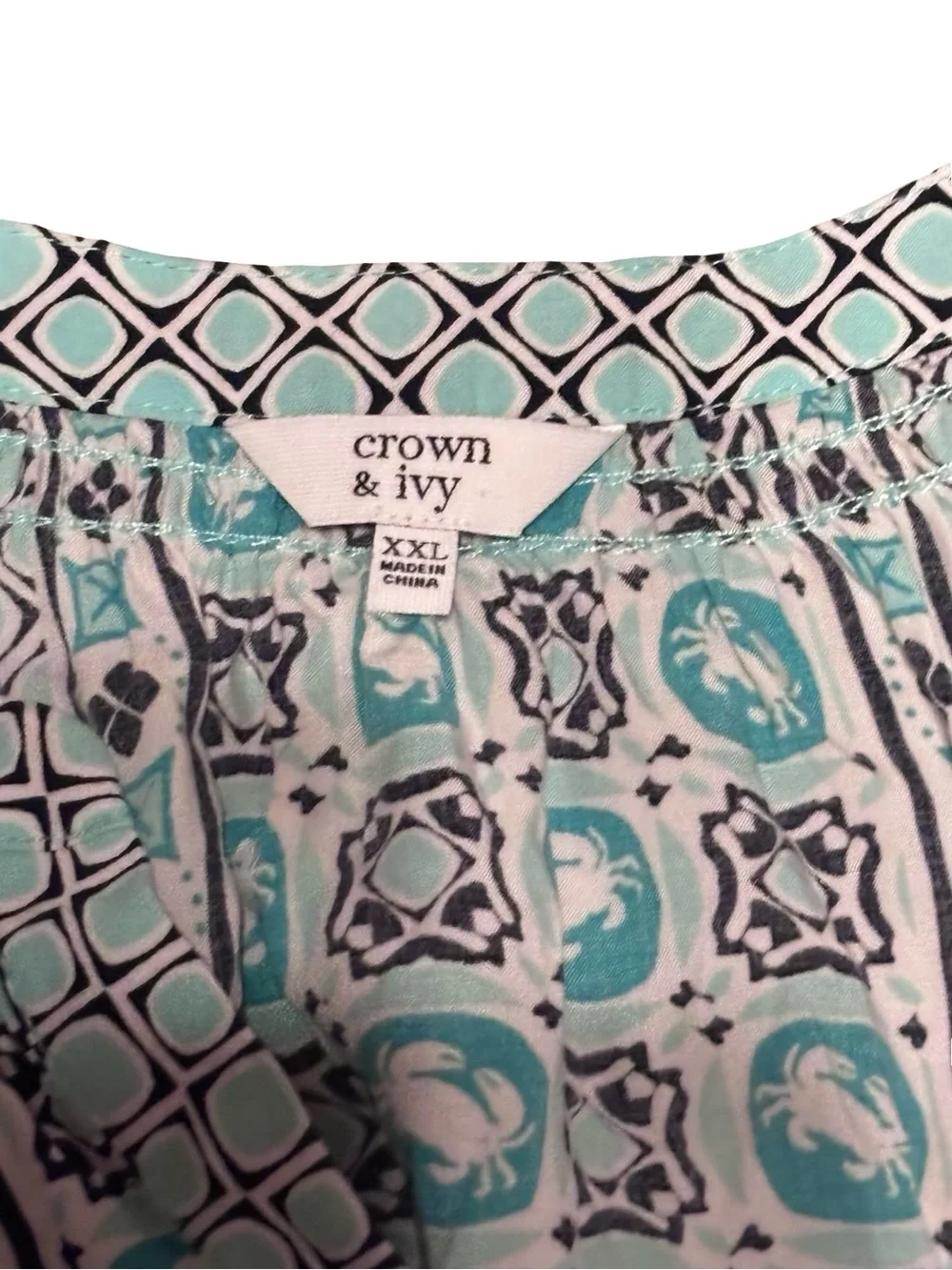 crown & ivy Aqua Geometric Peasant Blouse